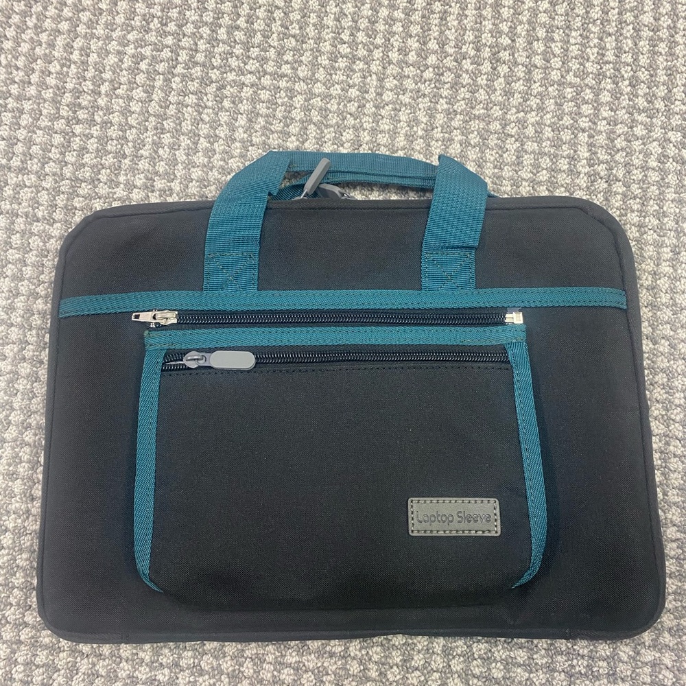 NWOT Black and Teal Laptop Sleeve Bag - Unbranded